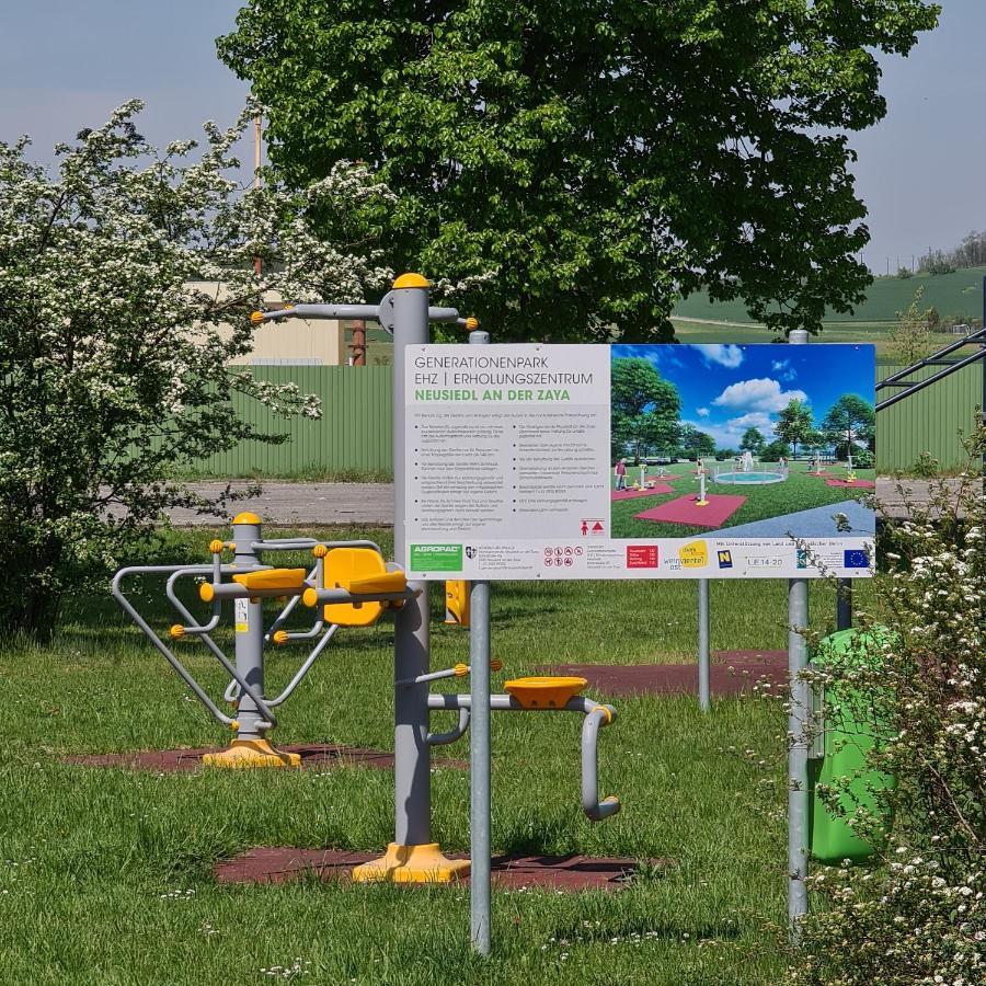 Tiny House Villa Neusiedl an der Zaya Eksteriør billede